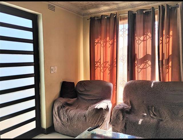 3 BEDROOM HOUSE FOR SALE IN KHAYA